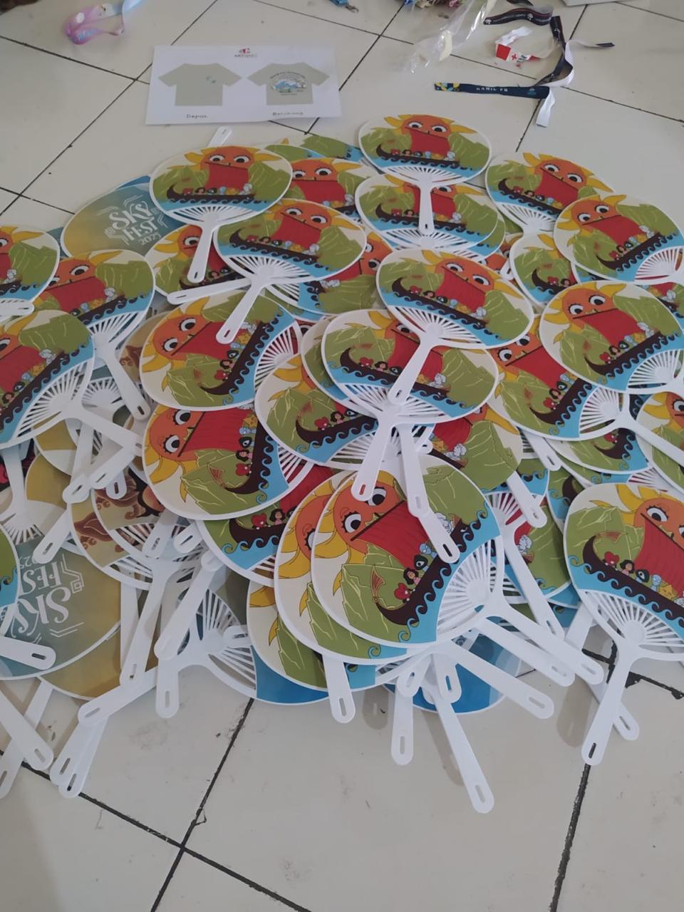 Merchandise kipas tangan SKS Fest